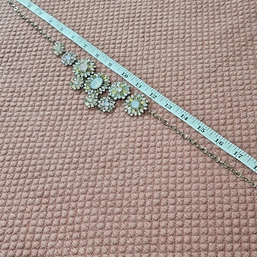 Stella & Dot Elegant Floral Statement Necklace - Picture 7 of 9